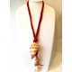 Collana con conchiglie naturali e corallo.