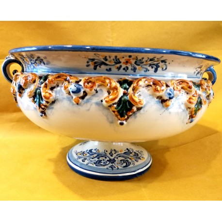 Alzata con simbolo di Lipari decorato