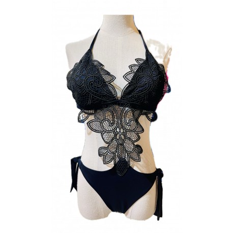 COSTUME TRIKINI IN MACRAME'NERO di Raffaella d'Angelo